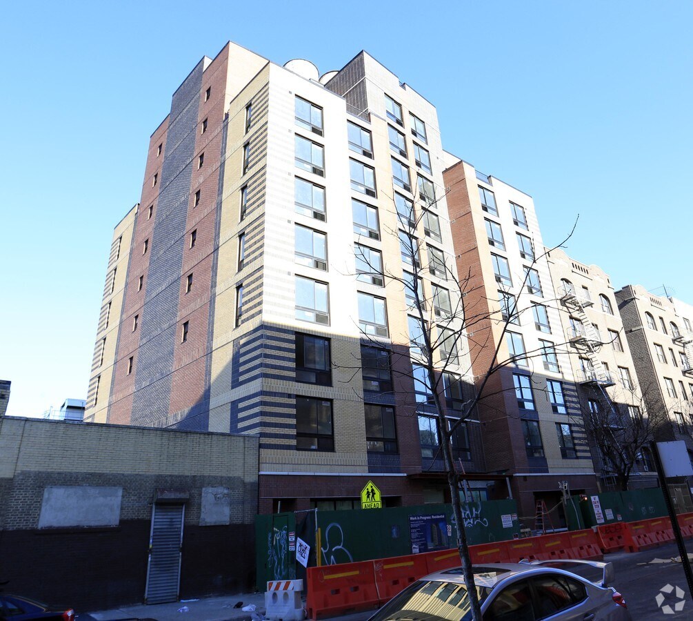 Photo - 2065 Walton Ave