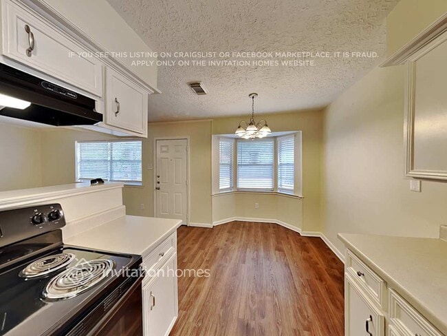 Photo - 16915 Bally Castle Dr