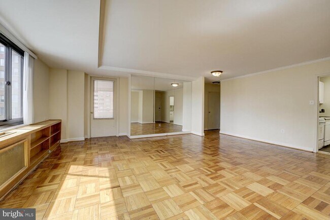 Photo - 1021 Arlington Blvd Unit 743