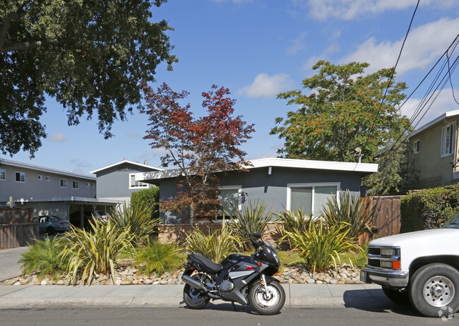 Photo - Greentree Apartments