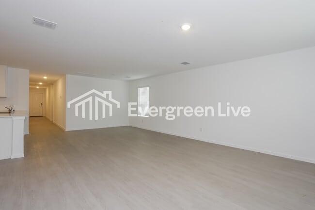 Photo - 6800 Haines Dr