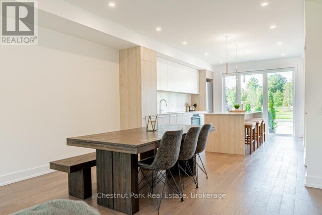 Photo - 29 Rockmount Cres