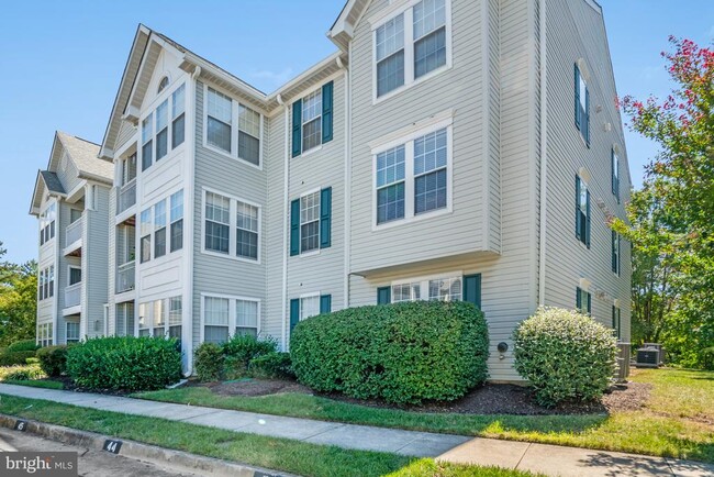 Building Photo - 7518 Snowpea Ct Unit #B