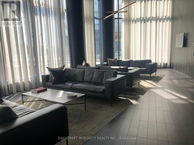 Photo - 3900 Confederation Pkwy Unit 3203