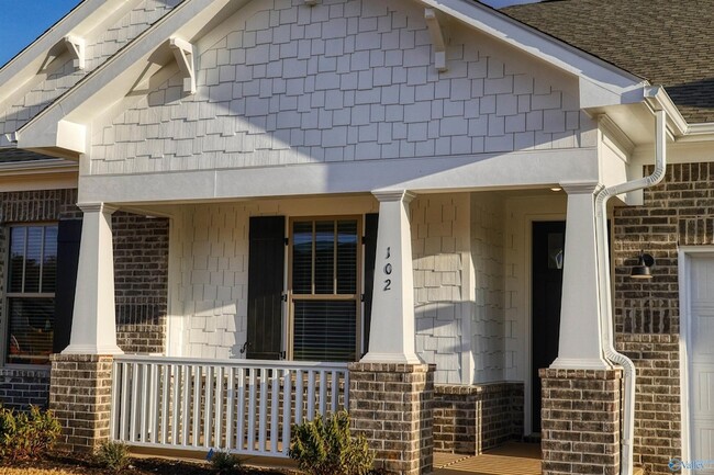 Photo - 102 Clift Crk Dr