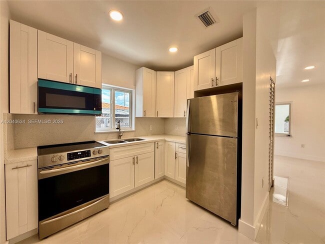 Photo - 228 NW 32nd Ave Unit 230