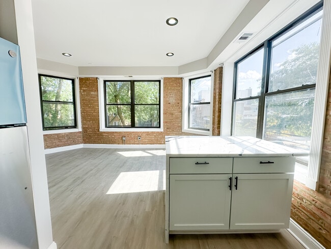 Photo - 6410 N Hoyne Ave Unit 3E