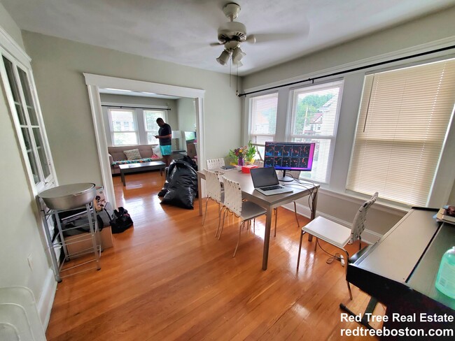 254 Roslindale Ave Unidad 2