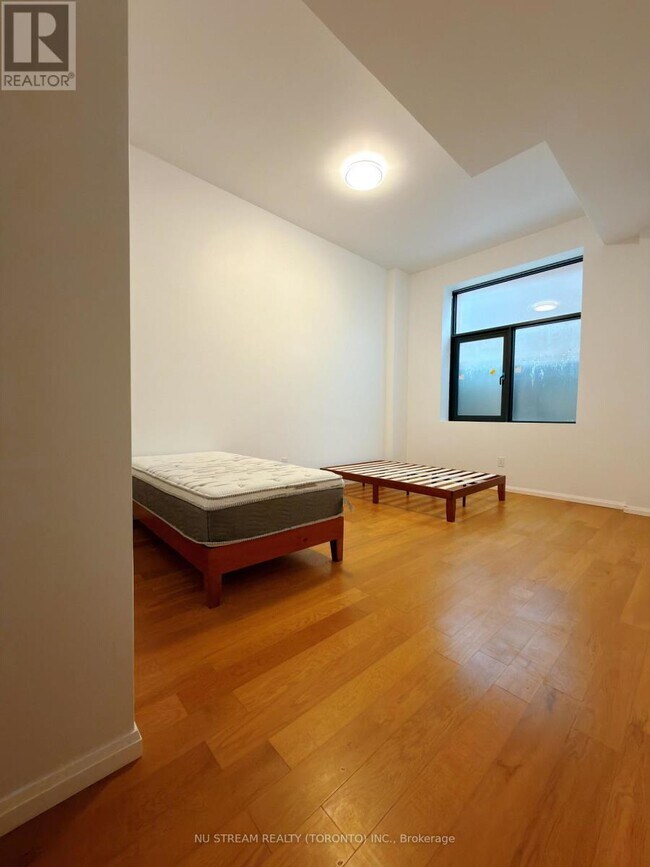 Photo - 17 Cavotti Crescent