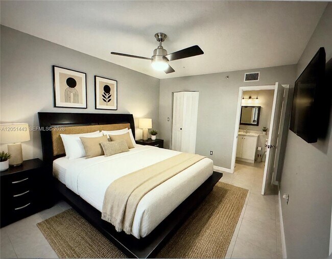 4854 NW 7th St Unit 208