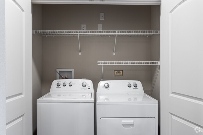 Bonhomme (A4): 1 Bedroom, 1 Bathroom, and 847 sqft