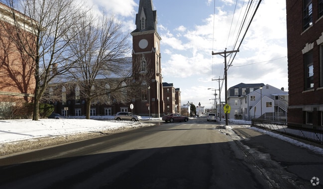 Maynard School Apartments