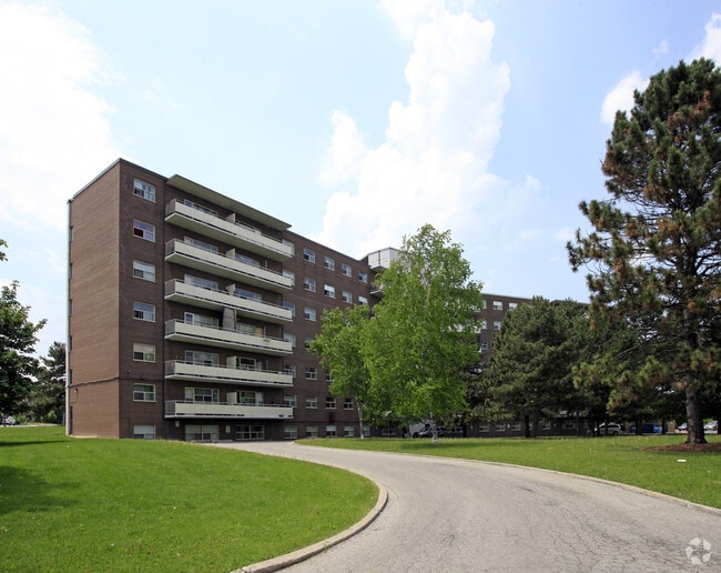 Photo - 2313 Islington Ave