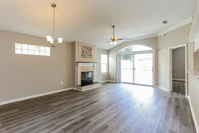 Photo - 1169 Creeks Ridge Rd