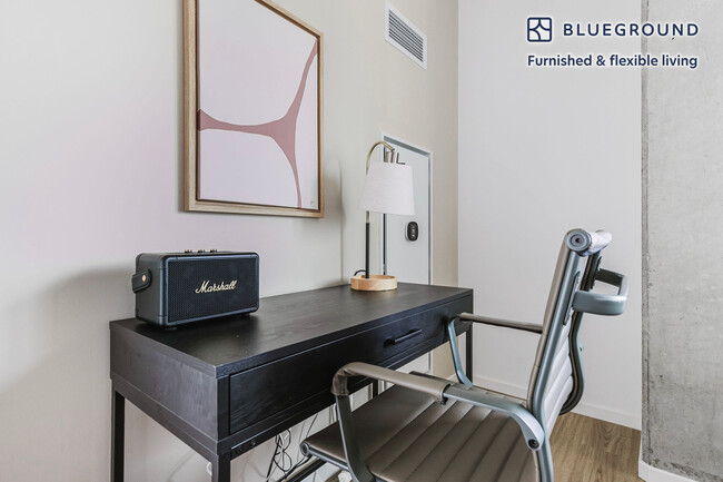 Photo - 225 N Elizabeth St Unit SI FL20-ID1100