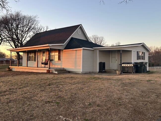 Photo - 3003 W Redwood Ave