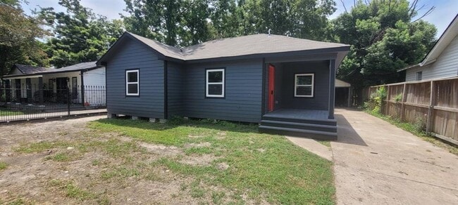 Building Photo - 54 De Boll St Rental