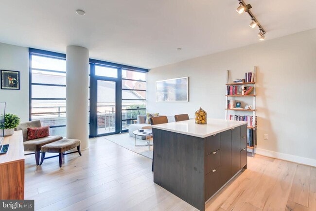 Photo - 1300 4th St SE Unit 414