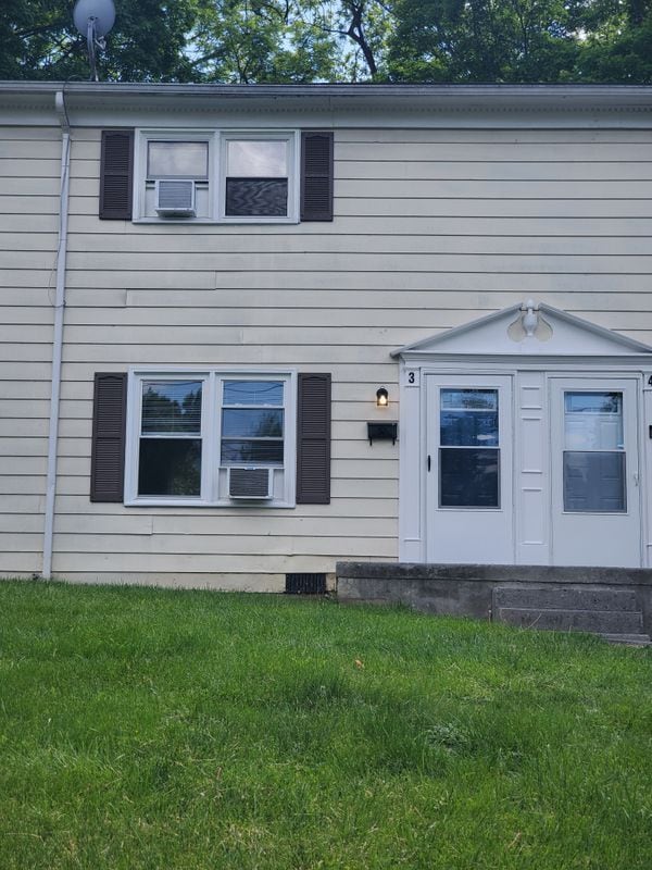 Building Photo - 422 Viscose Ave