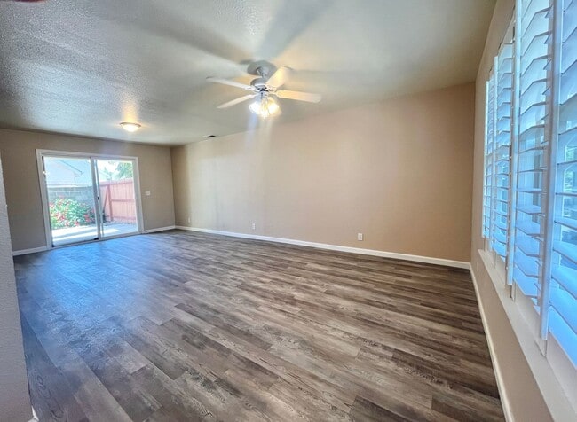 Photo - Welcome to Hartford Park!