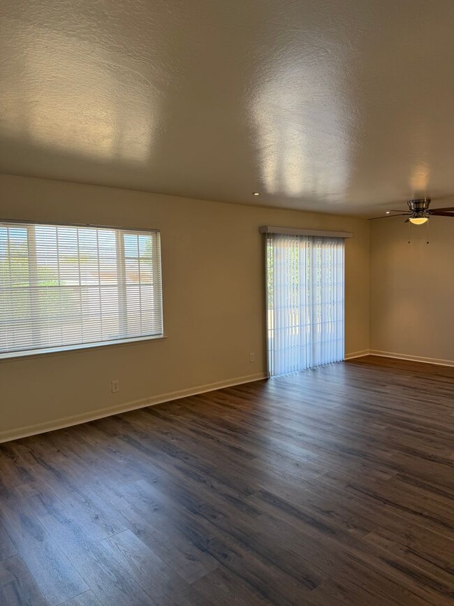 7109 Thomas Dr