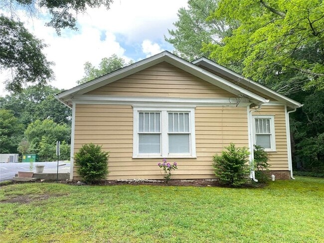 Photo - 175 Park Dr