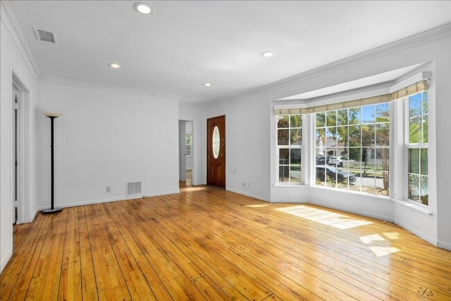 Building Photo - Corner lot home on a classic tree lined Beverly Hills street