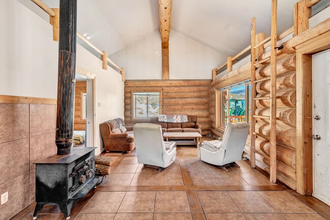 Photo - 38500 Lobo Ct