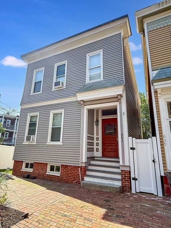 Photo - 661 E 7th St Apartment Unit 2