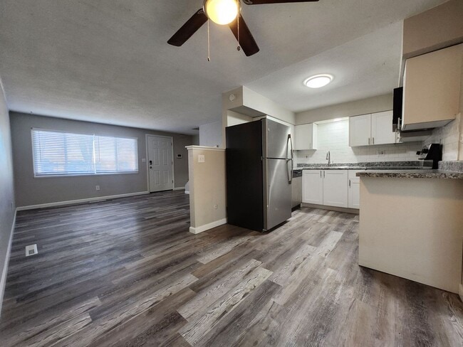 Photo - 1628 S Cascade Ave Unit C