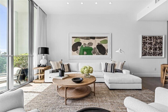 Photo - 650 NE 32nd St Unidad BH6