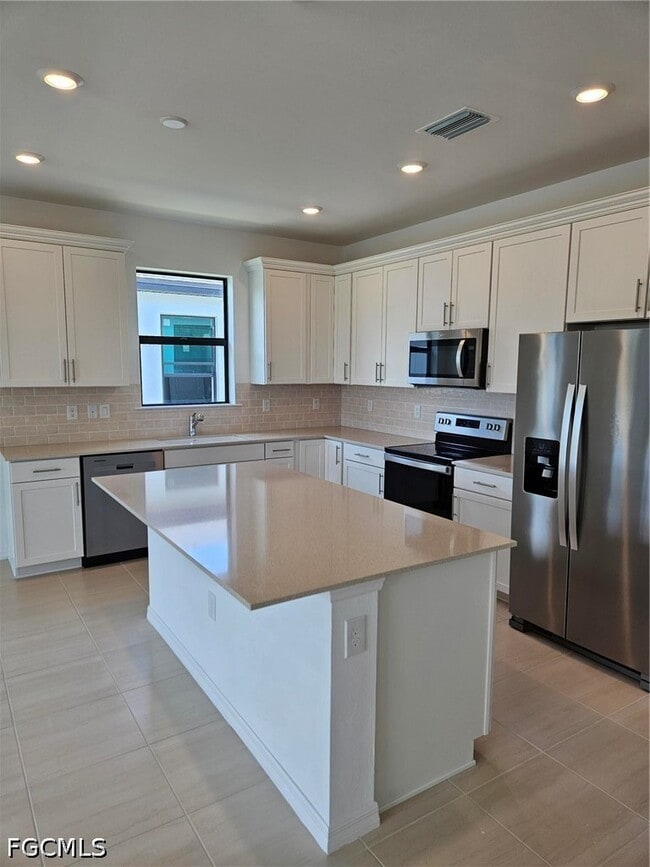 2177 Laurifolia Ct