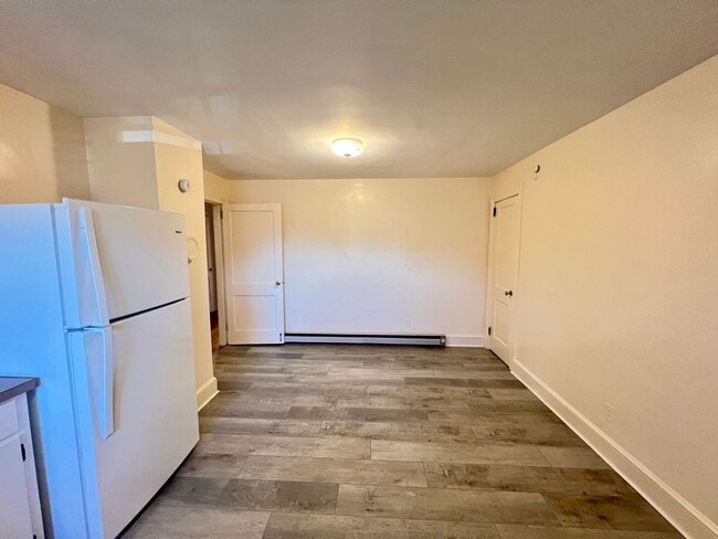 Photo - 308 Fifth Street-Triplex Unidad B