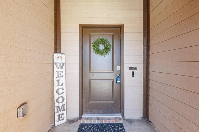 Spacious 4 Bed, 2 Bath Home in Abbey Glen w/ Liberty High School Feeder Pattern!