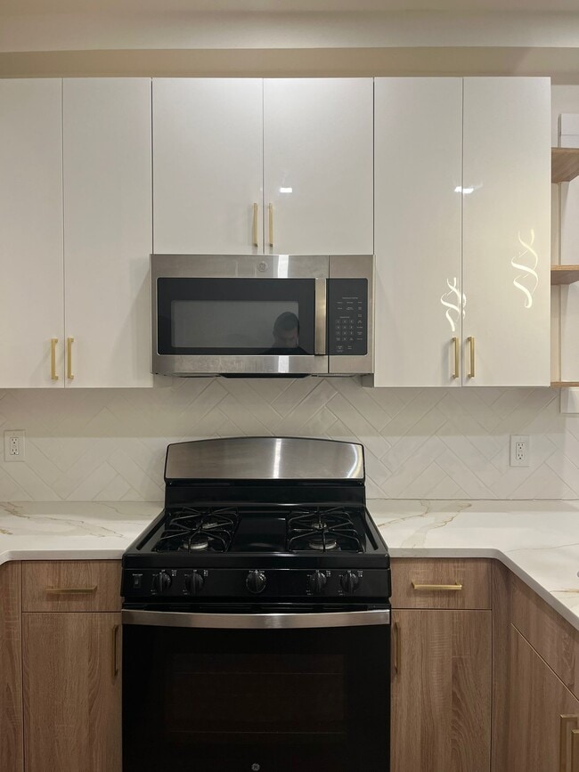 Photo - 232 Van Horne St