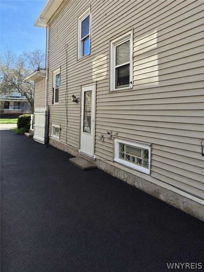 Photo - 51 W Northrup Pl