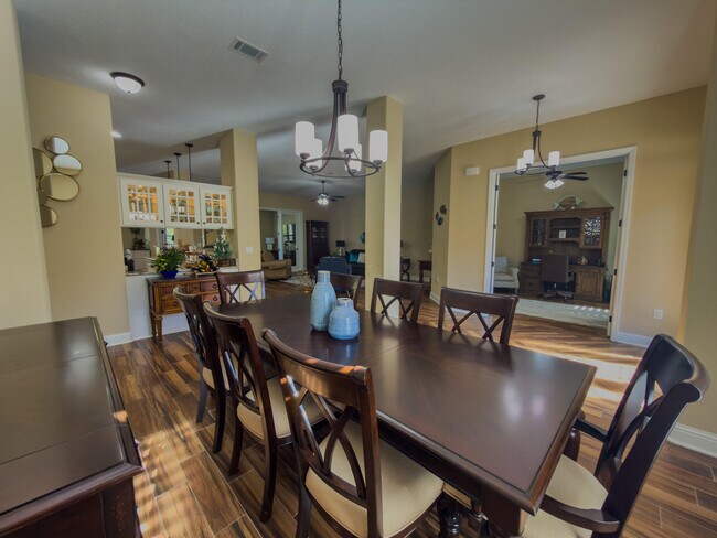 Photo - 2512 Cove Rd