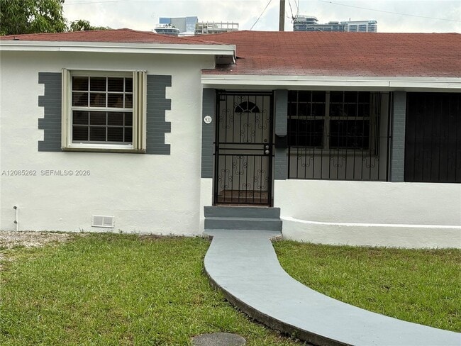 Photo - 931 SW 6th Ave Unit 931