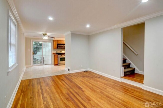 Photo - 101 MacArthur Dr