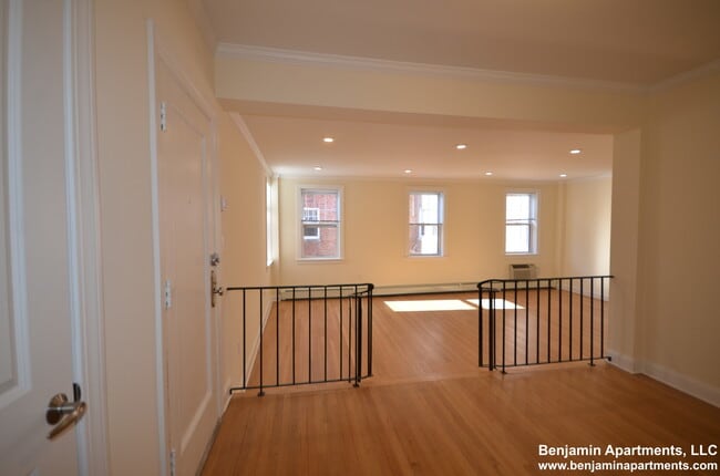 Photo - 41 Auburn St Unit 3