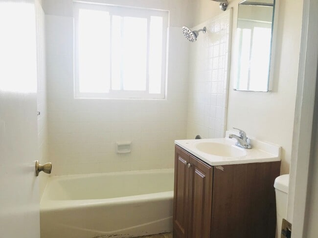 Photo - 1273-1279 Parkington Unit 1275