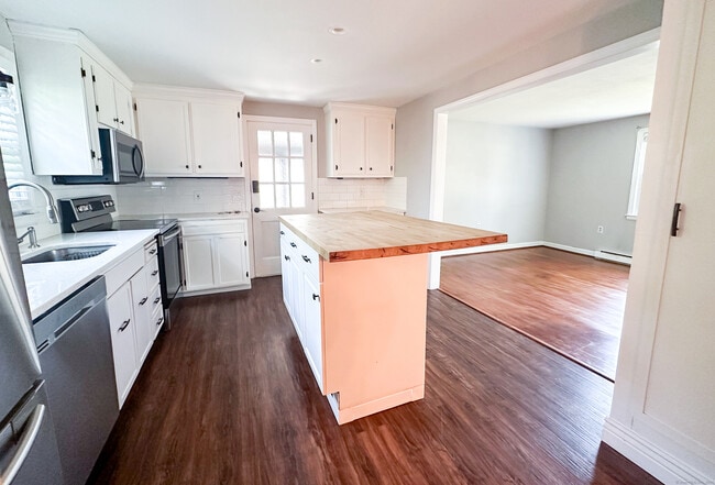 Photo - 176 Wolcott Hill Rd