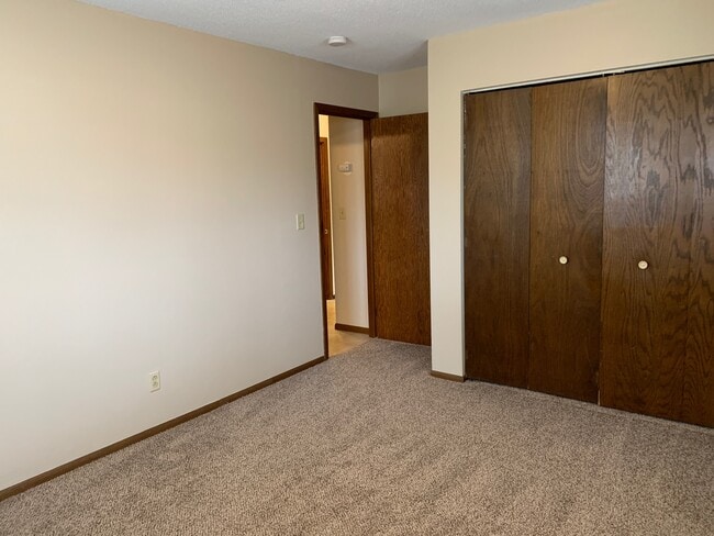 Photo - Crestwood Apartments
