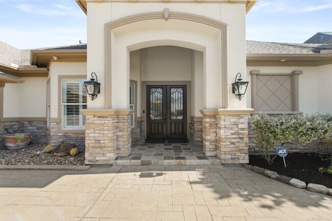 Photo - 26214 Kingsgate Ln