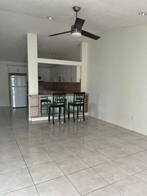 Photo - 4423 Woodstock Dr