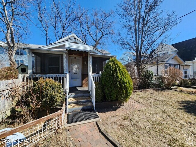 Building Photo - 45 Campview Ave Rental