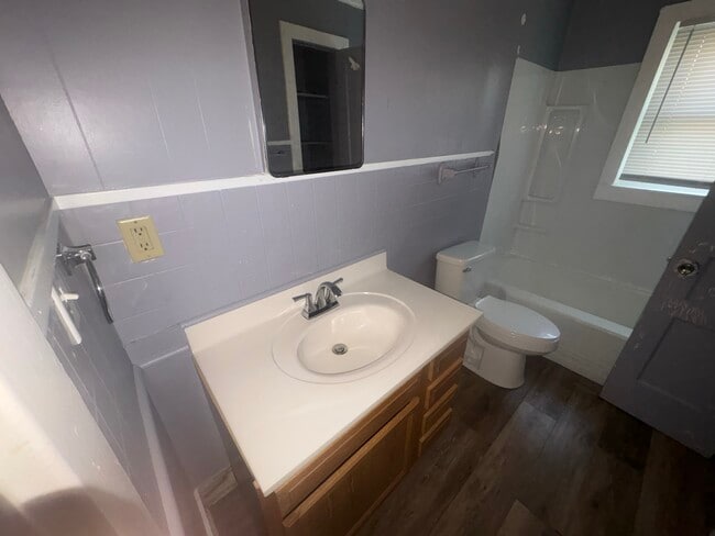 Bath room - 626 Waterworks Rd Unit 1