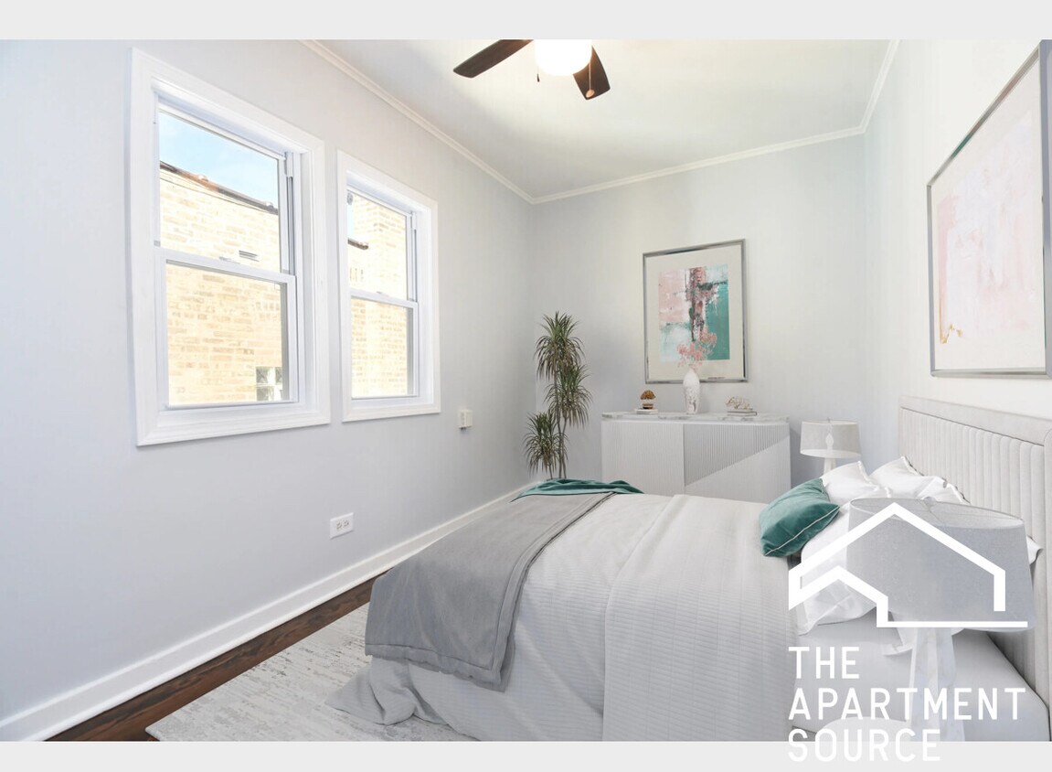 Photo - 5128 W Henderson St (Chicago, IL)