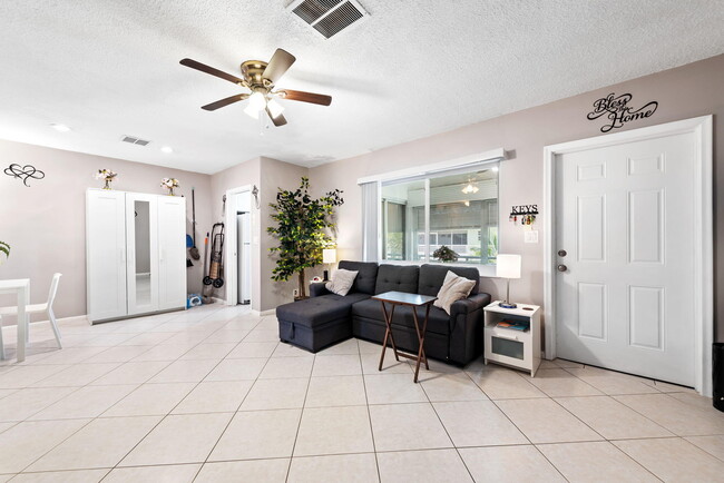 Photo - 2100 NE 38th St Unit 205