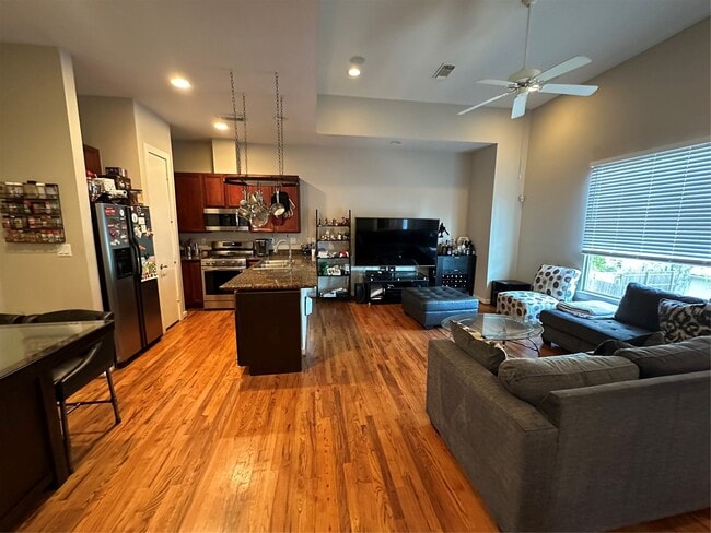 Photo - 1132 Patterson St
